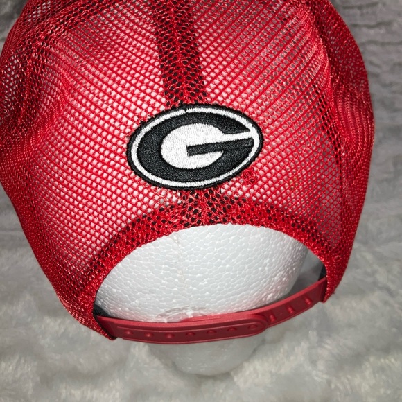 Georgia Bulldogs Adult Nike Mesh Trucker Hat M/L  Dri Fit Baseball Style Cap - Picture 4 of 7